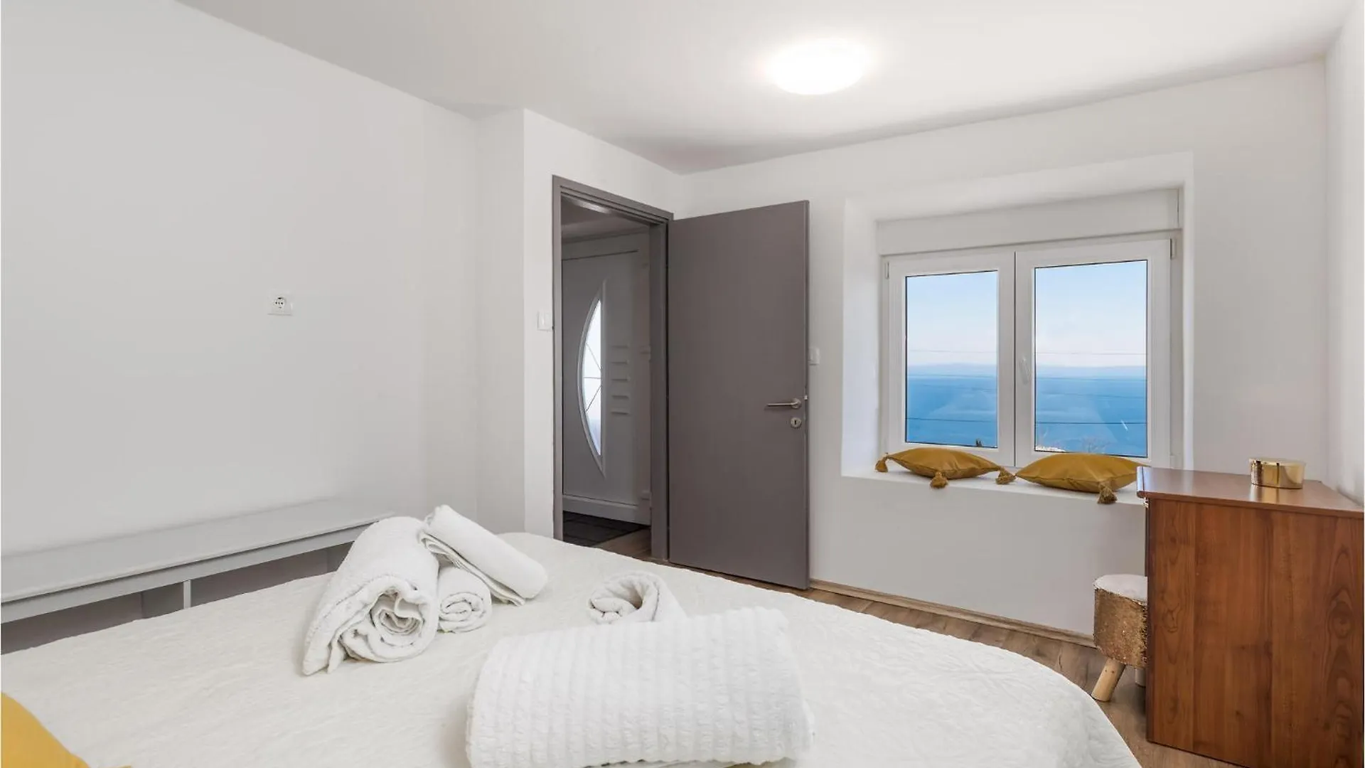 Cozy Home In Bregi With Wifi Breza 0*,